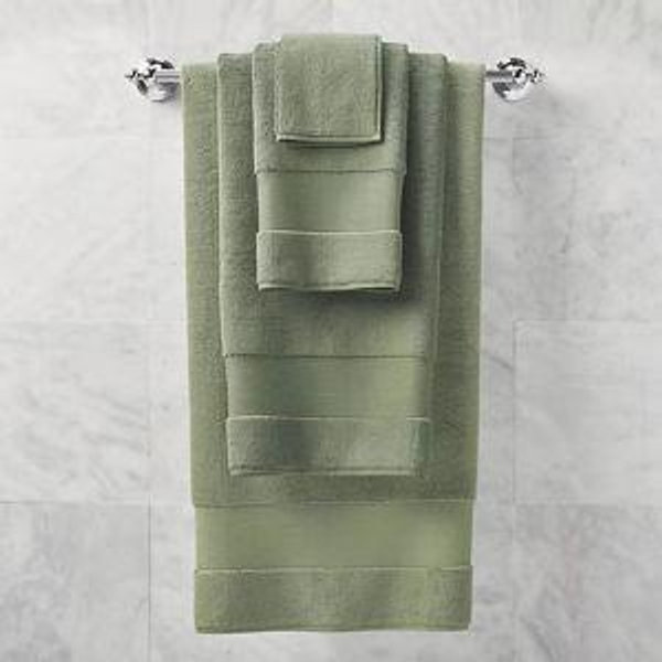 Bath Sheet in Green Clay
