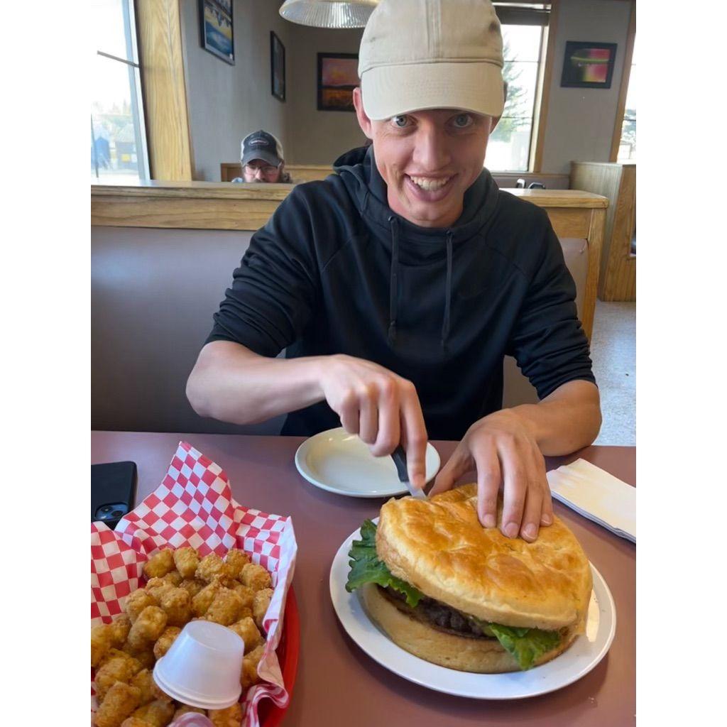 James takes Sara to BIG JUDD'S in Ashton, where they order a 1 lb. hamburger on Earth Day. Feeling slightly guilty (at least Sara), they made Earth Day pacts after consumption. 05/2023