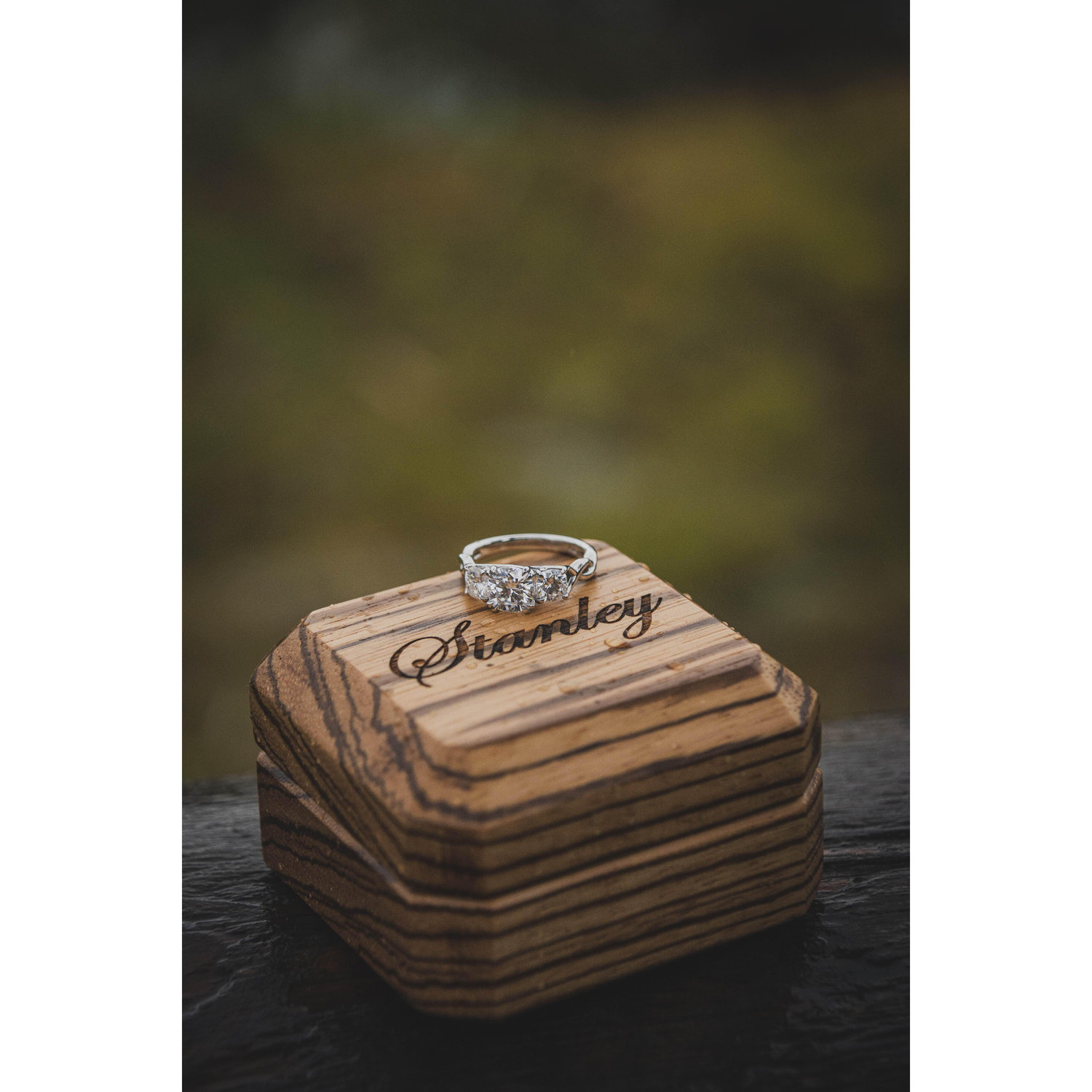 The amazing custom ring box with the beautiful ring!