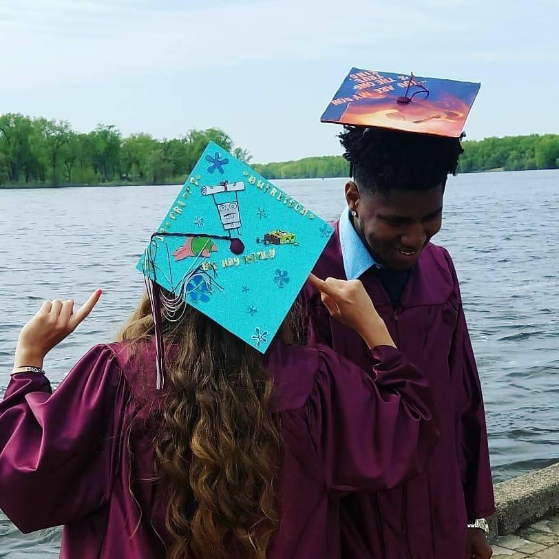 UW La Crosse Graduation 2018! 
Toni- Bachelor's Degree in Sociology, Minor in Spanish.
Kaitie- Bachelor's Degree in Exercise Sport Science, Minor in Nutrition.