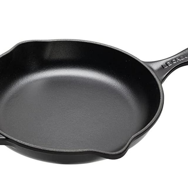 Le Creuset Enameled Cast Iron Signature Iron Handle Skillet, 6.33" (1/2 qt.), Licorice