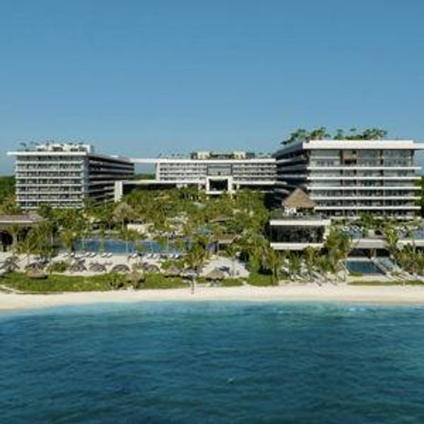 Honeymoon Resort to Cancun, Mexico!