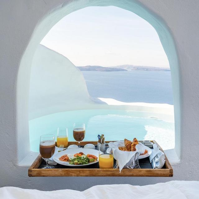 Breakfast in bed @ Katikies, Santorini