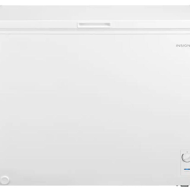 Insigna Chest Freezer. 10.4 Cu feet. Garage Ready Chest Freezer