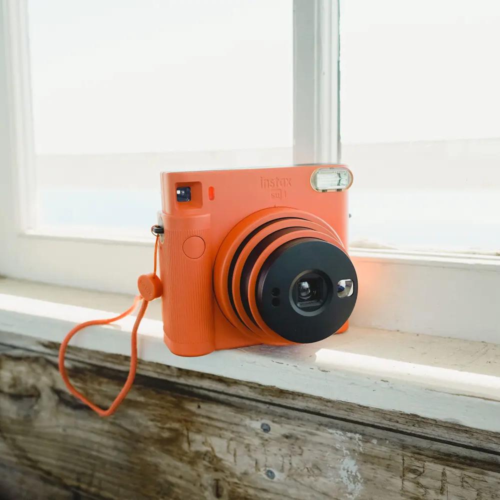 Fujifilm Instax Square SQ1 Instant Camera - Terracotta Orange (16670510)