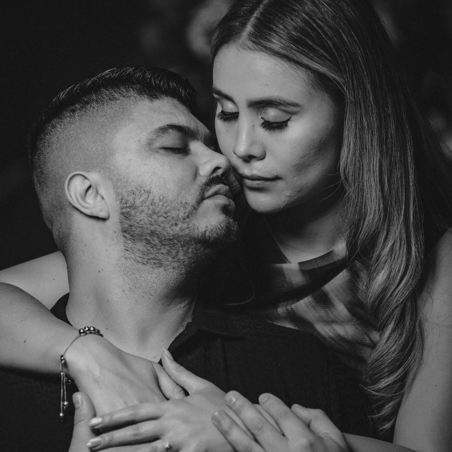 "Por encima de todo, vístanse de amor, que es el vínculo perfecto".
Colosenses 3:14