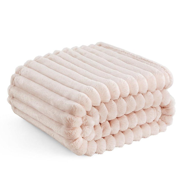 Bedsure Crystal Pink Fleece Blanket for Couch - Super Soft Cozy Blankets for Women, Cute Small Blanket for Girls, 50x60 Inches