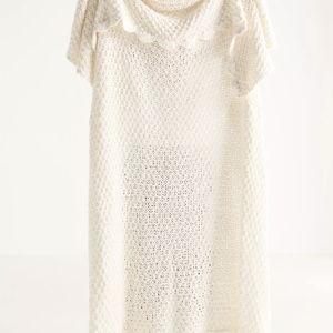 Zora Cotton Scallop Edge Knit Throw Blanket