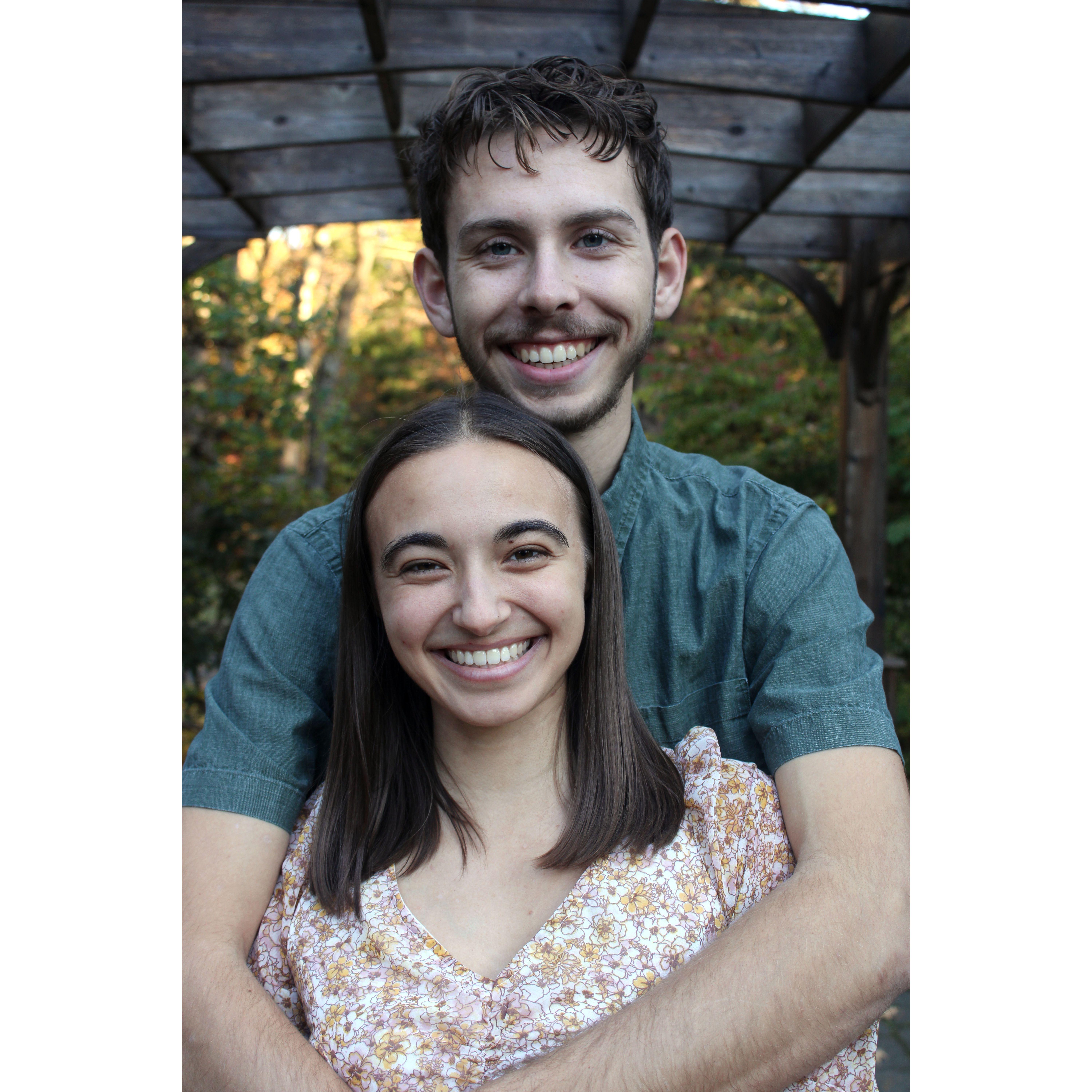 Enjoy some of our favorite engagement photos :)