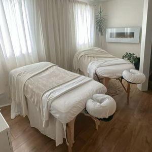 couples massage