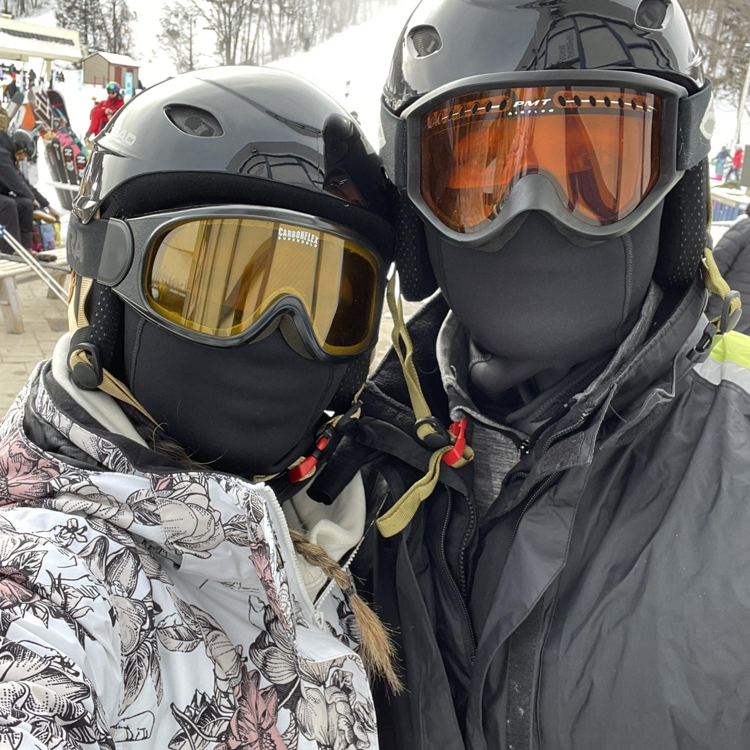 Kim’s first time skiing and Pete attempted to teach her!