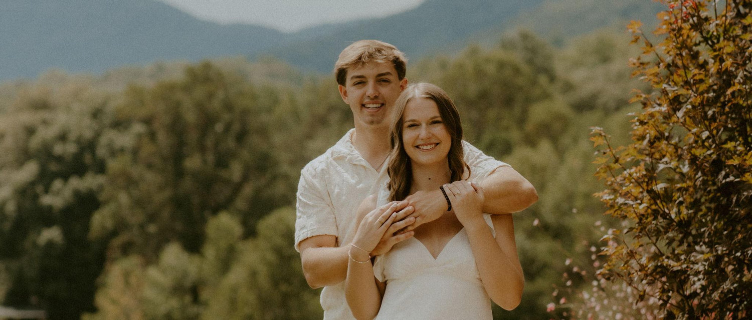 The Wedding Website of Heidi Shook and Mitchell Reeves