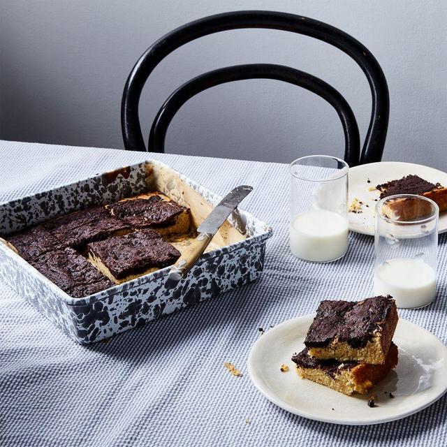 Grey Splatter Enamel Brownie Pan