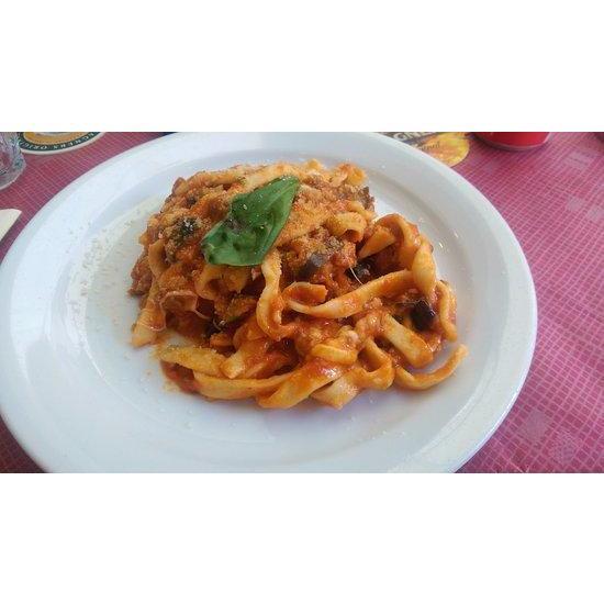Scialatielli - Thick short fettuccine-like pasta featuring a rectangular cross section. It is typical of modern Campanian cuisine, having originated on the Amalfi coast as a chef's specialty.