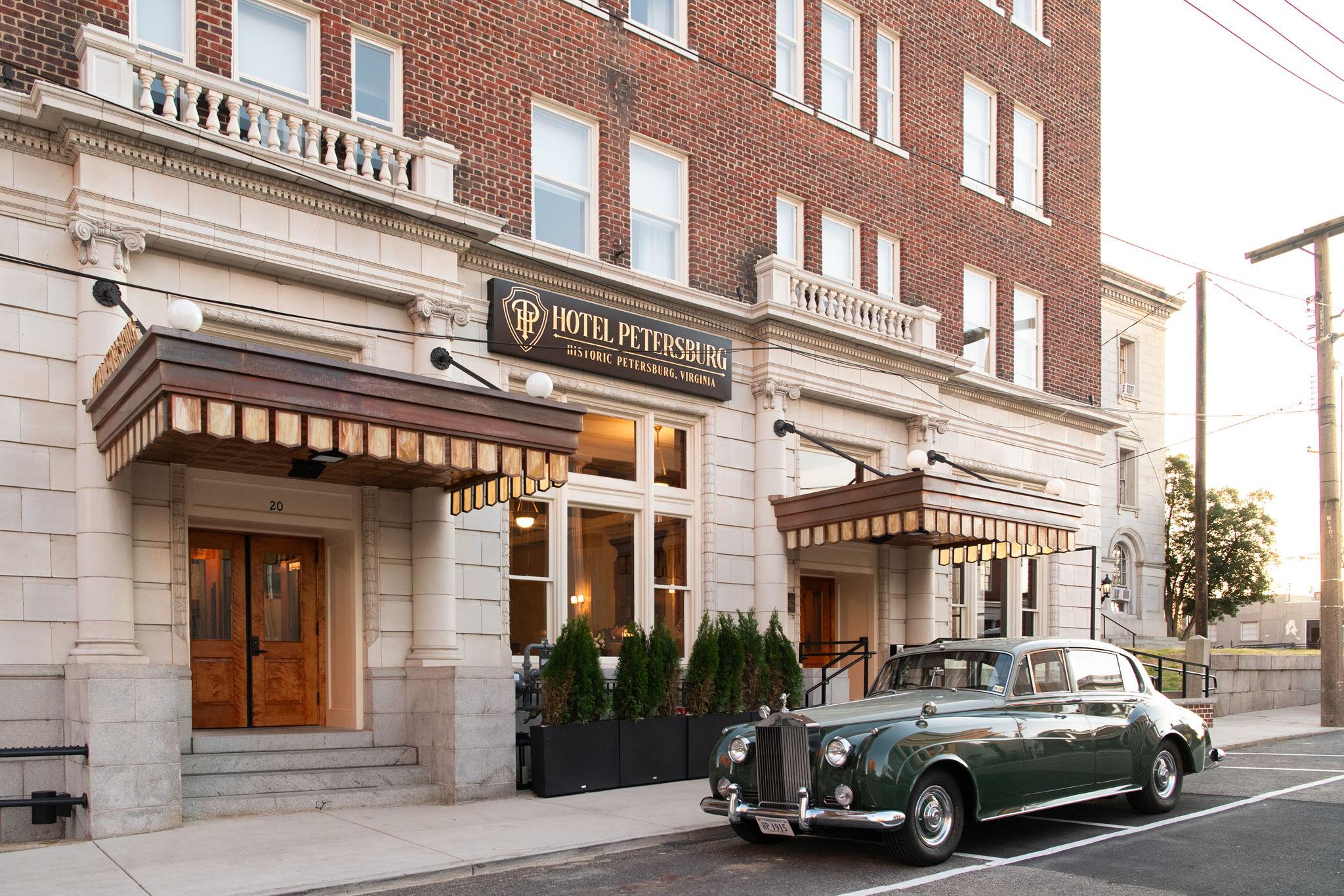 The Wedding Website of Kevin Freeman and Maddie White