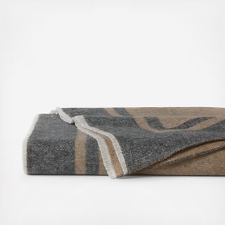 Viletta Throw