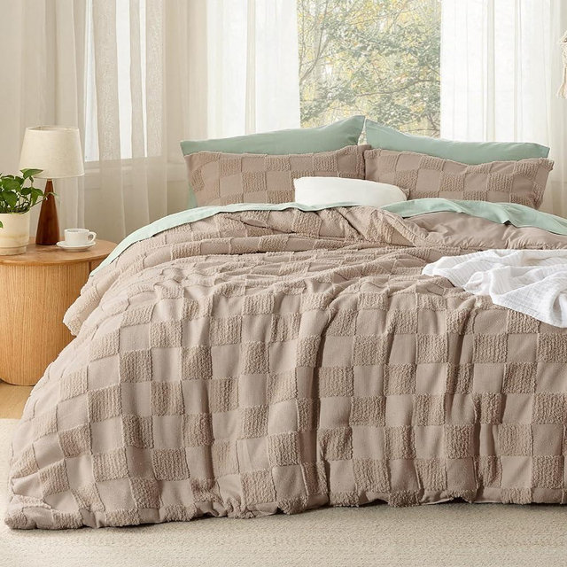 Bedsure King Size Comforter Set Khaki, Boho Tufted Bed Set, Checkered Farmhouse Shabby Chic Bedding, 3 Pieces, 1 Plaid Geometric Comforter and 2 Pillow Shams