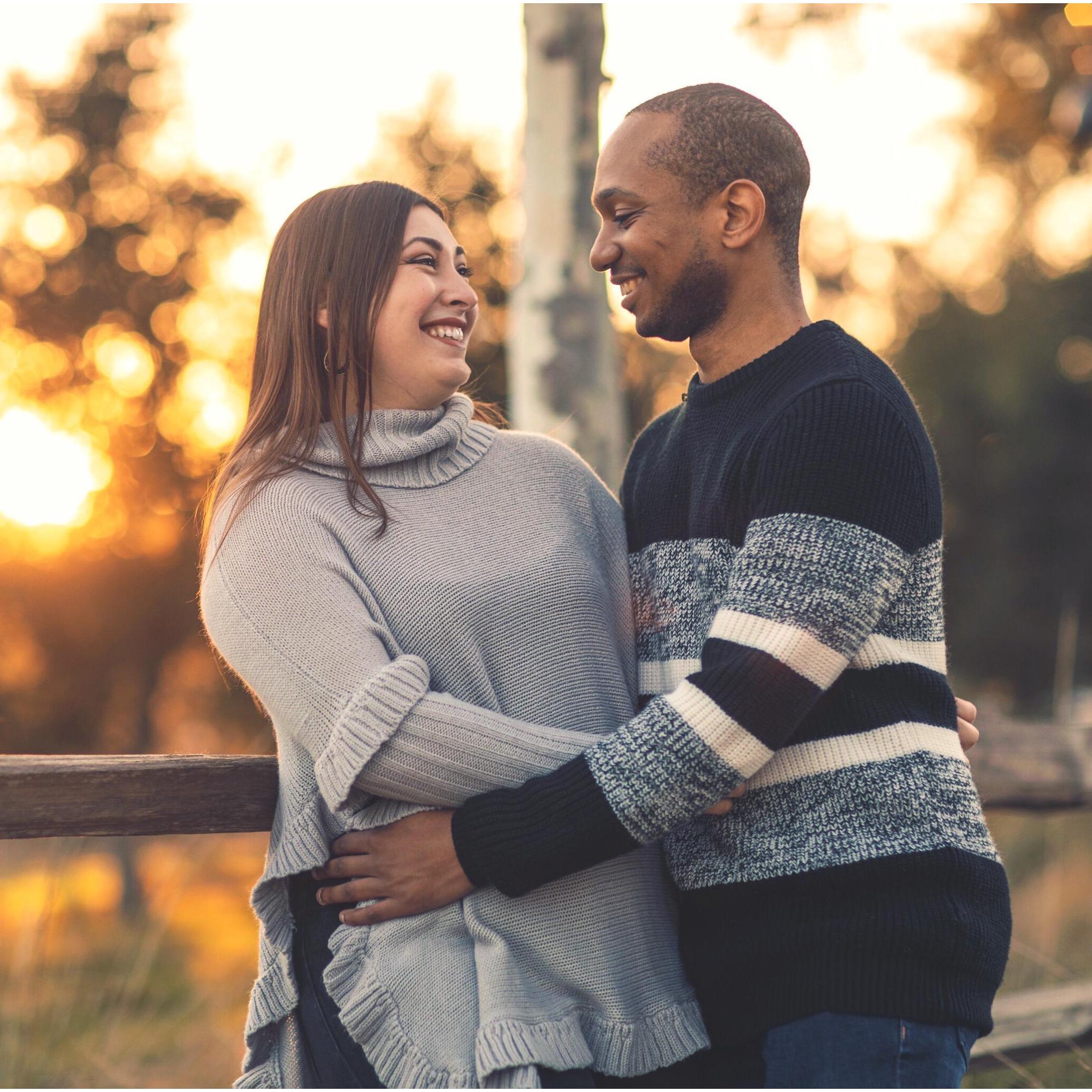 ENGAGEMENT PHOTOS - ROBBIE SNYDER PHOTOGRAPHY