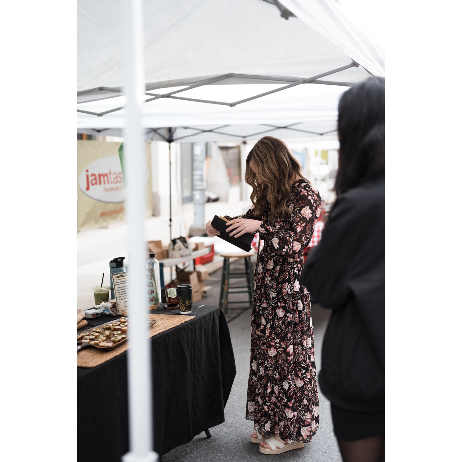 Upon reading the first clue, Alyx realized Michael had set up a Scavenger Hunt around
the Farmers Market for her. She turned to her mom and James and said “Is this it?!?”,
and instantly started crying.