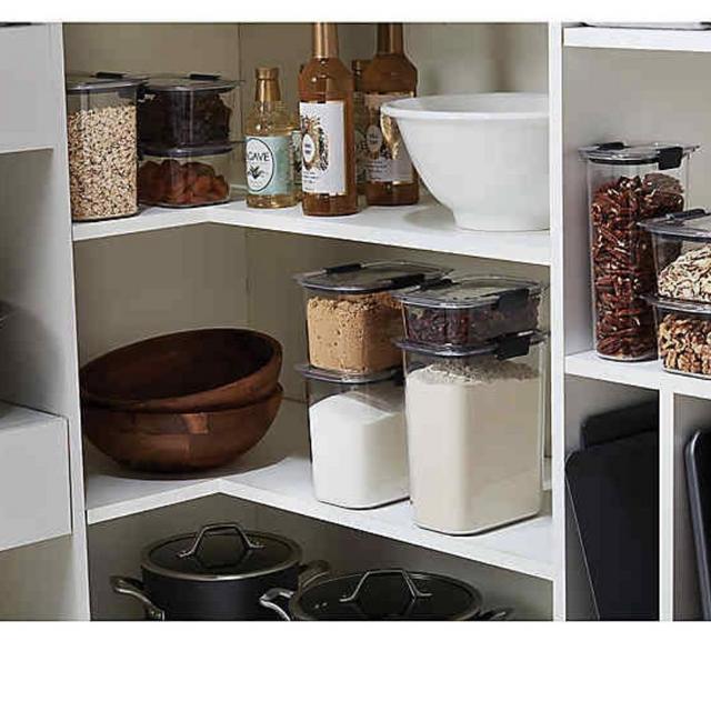 Rubbermaid Brillance 4 piece dry storage