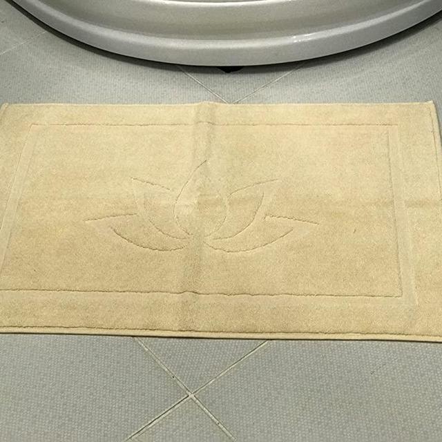 Secret Sea Collection, Lotus Flower Series Bath Mat Towel, Foot Towel, Yoga Towel, 100% Turkish Cotton,Thick and Absorbent, Washable (20'' x 30'') (Latte)