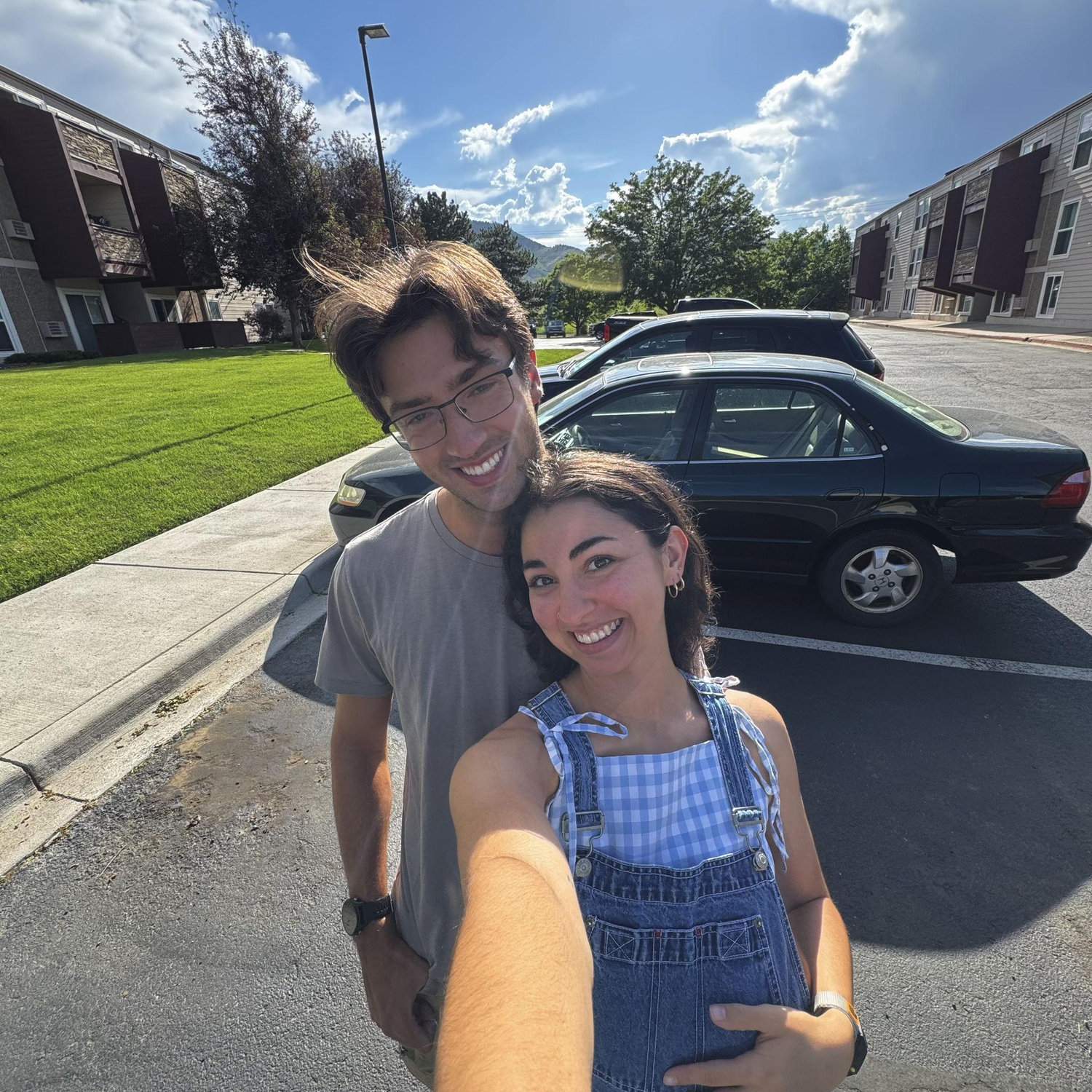 1 year anniversary, wearing the first date outfit