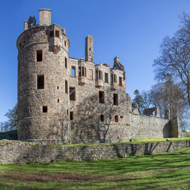 Huntly Castle