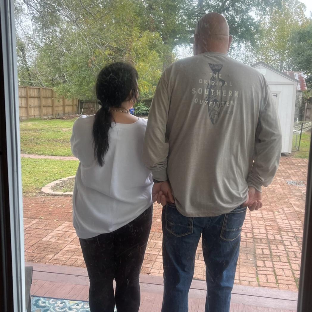 My sister Michele snuck this pic.
This was the first time Dave met a LOT of my family & close friends. He a brave man to come in & meet & COOK for 12 of my people! It was AMAZING. I love this pic.