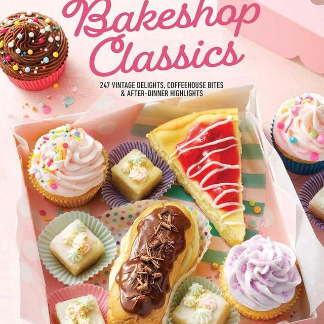 Taste of Home Bakeshop Classics: 247 Vintage Delights, Coffeehouse Bites & After-Dinner Highlights (Taste of Home Baking)