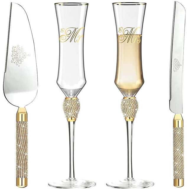 iooiluxry 4 Pieces Wedding Toasting Flutes and Cake Server Set Bride and Groom Champagne Flutes Glasses Printed Mr and Mrs Cake Cutting Set for Wedding Engagement Gifts (Gold)