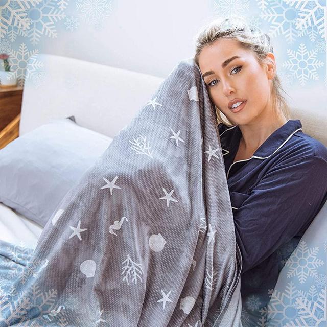 Cooling Throw Blanket with Double Sided Cold Effect, Lightweight Breathable Summer Coastal Theme Blanket, Throw Blankets for Couch,Transfer Heat to Keep Body Cool for Hot Sleepers Night Sweats,50"x70"