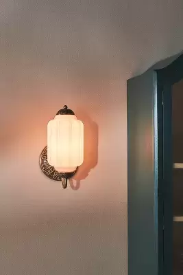 Eloise Sconce
