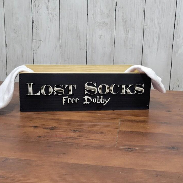 Funny Lost socks laundry room decor, Lost socks looking for sole mates bin, Free Dobby socks box