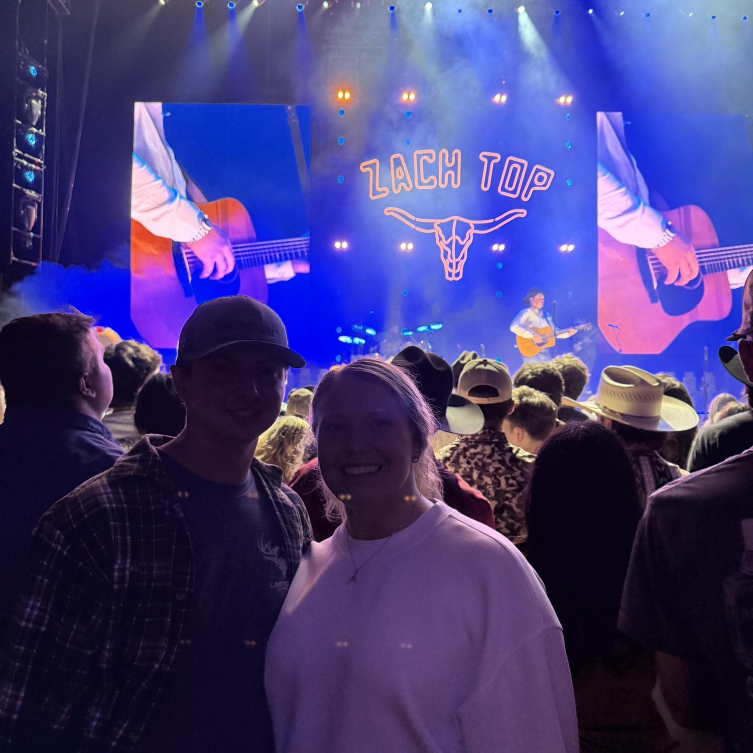 Zach Top concert