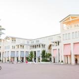 Seaside Dining & Shopping