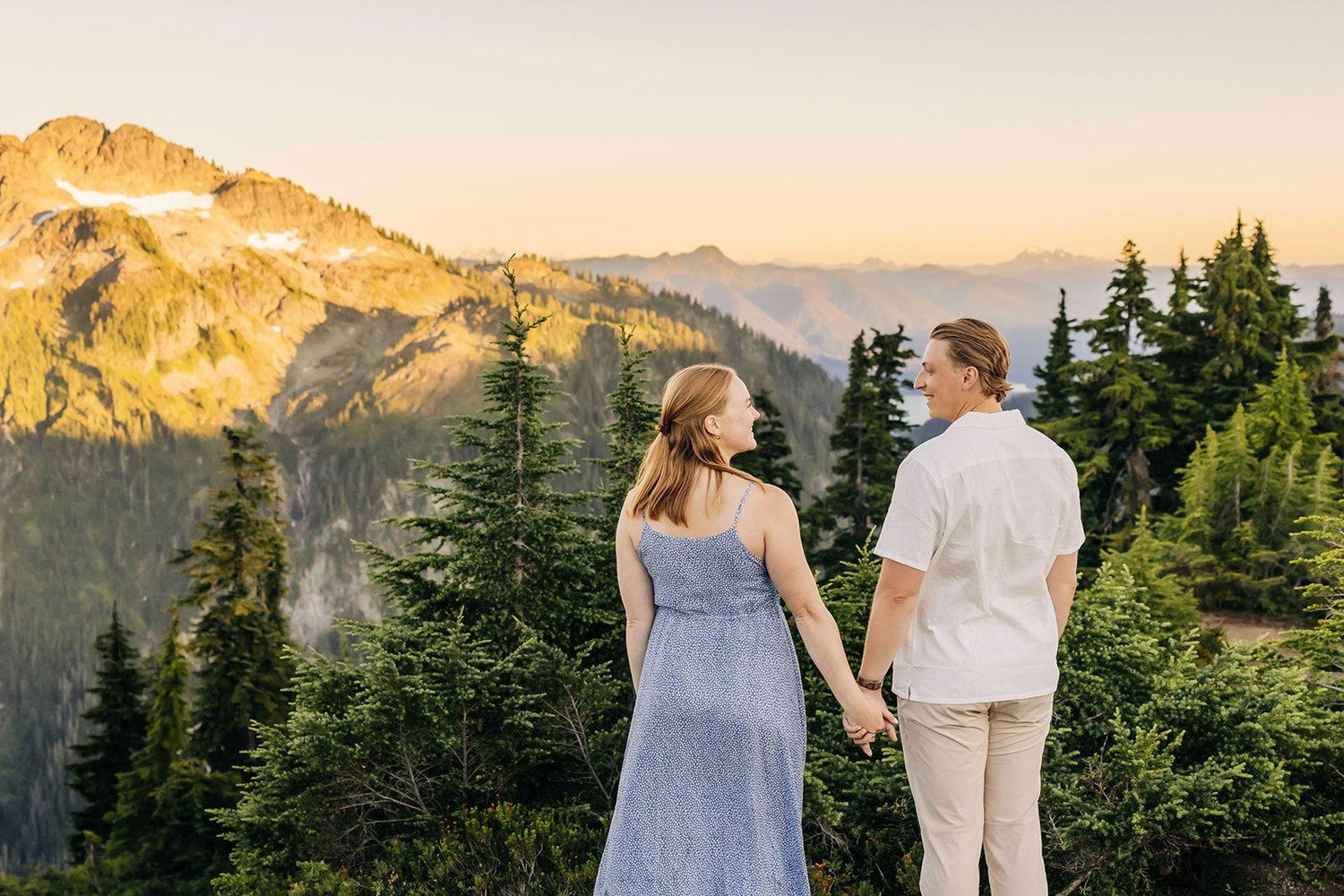 The Wedding Website of Lindsey Pogue and Mitch Bouma
