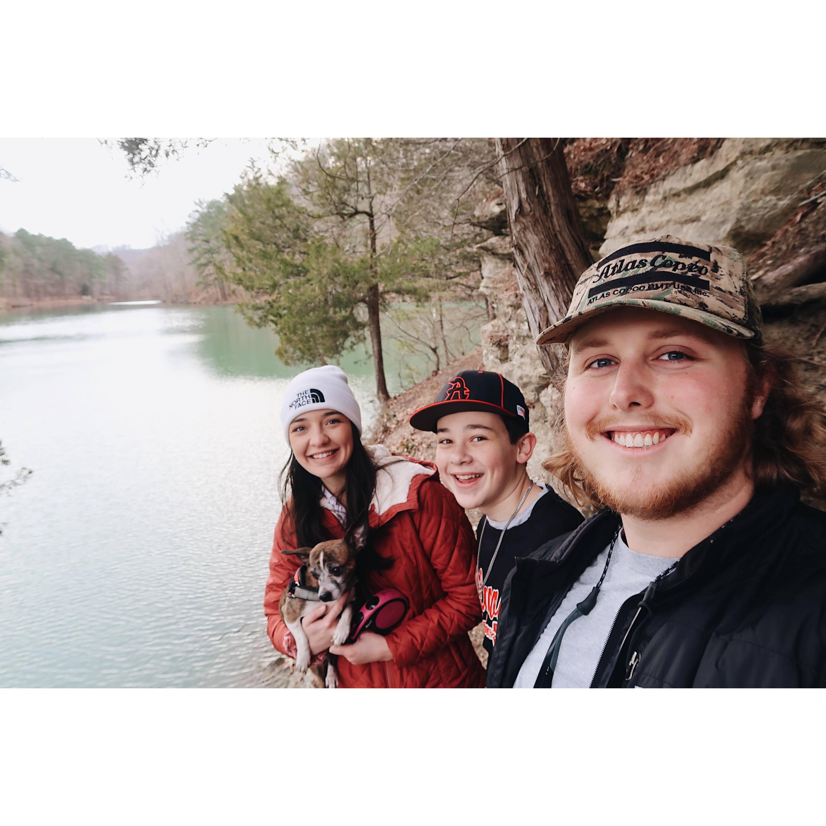 Hiking with Sam and Gizmo at Standing Stone State Park 2020