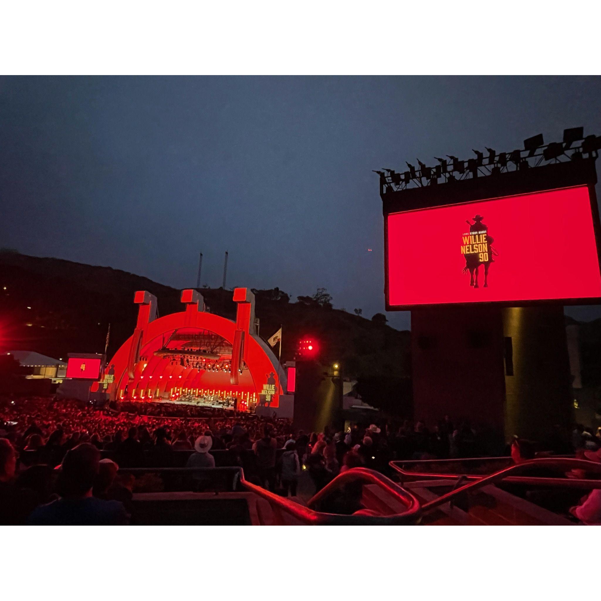 We made a vacation around Willie Nelsons 90th Birthday concert at the Hollywood Bowl. This was April 2023, a quick little vacay in LA.