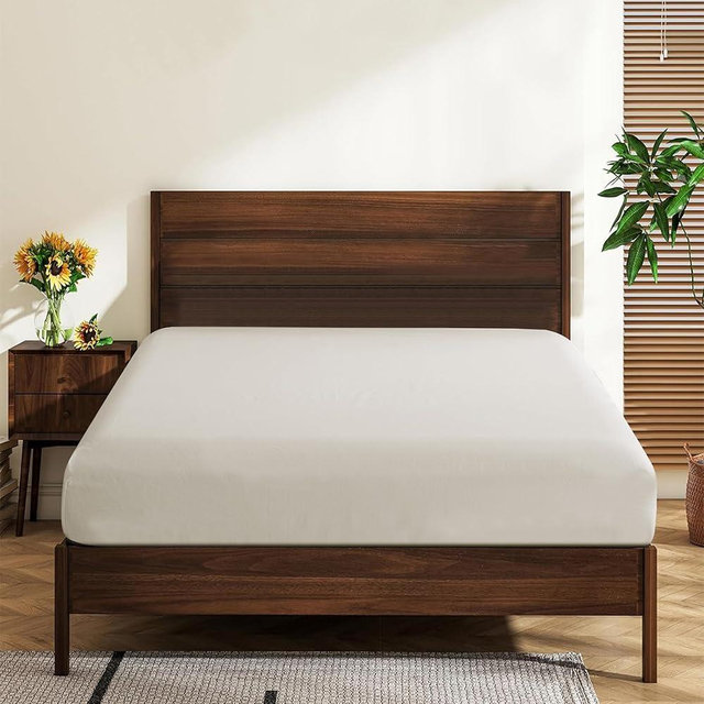 California King Size 100% Egyptian Cotton Fitted Sheets 600 Thread Count 16" Deep Pocket, Shrinkage & Fade Resistant-Easy Care (1 Pack California King Fitted Sheet, Light Beige)