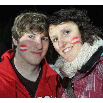 2010 | Little did Karin know that 5 months later Tom would show up with his entire family in Austria.
***
Karin ahnte nicht, dass Tom fünf Monate später mit seiner Familie in Tirol sein würde.