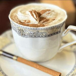 Honeymoon Moments: Coffee Date