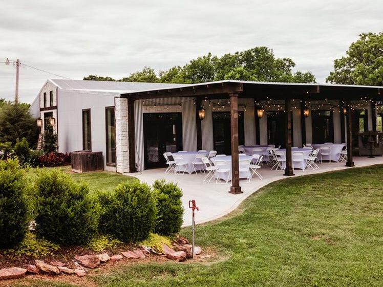 The Wedding Website of Randi Thompson and Clark Campbell