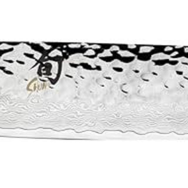 Shun Cutlery Premier Blonde Slicing 9.5 Inch, Hammered Tsuchime Finish, Long, Thin Blade, Allows for Cleaner Meat Cuts to Preserve Juices and Flavor, Ideal Brisket Knife, Silver