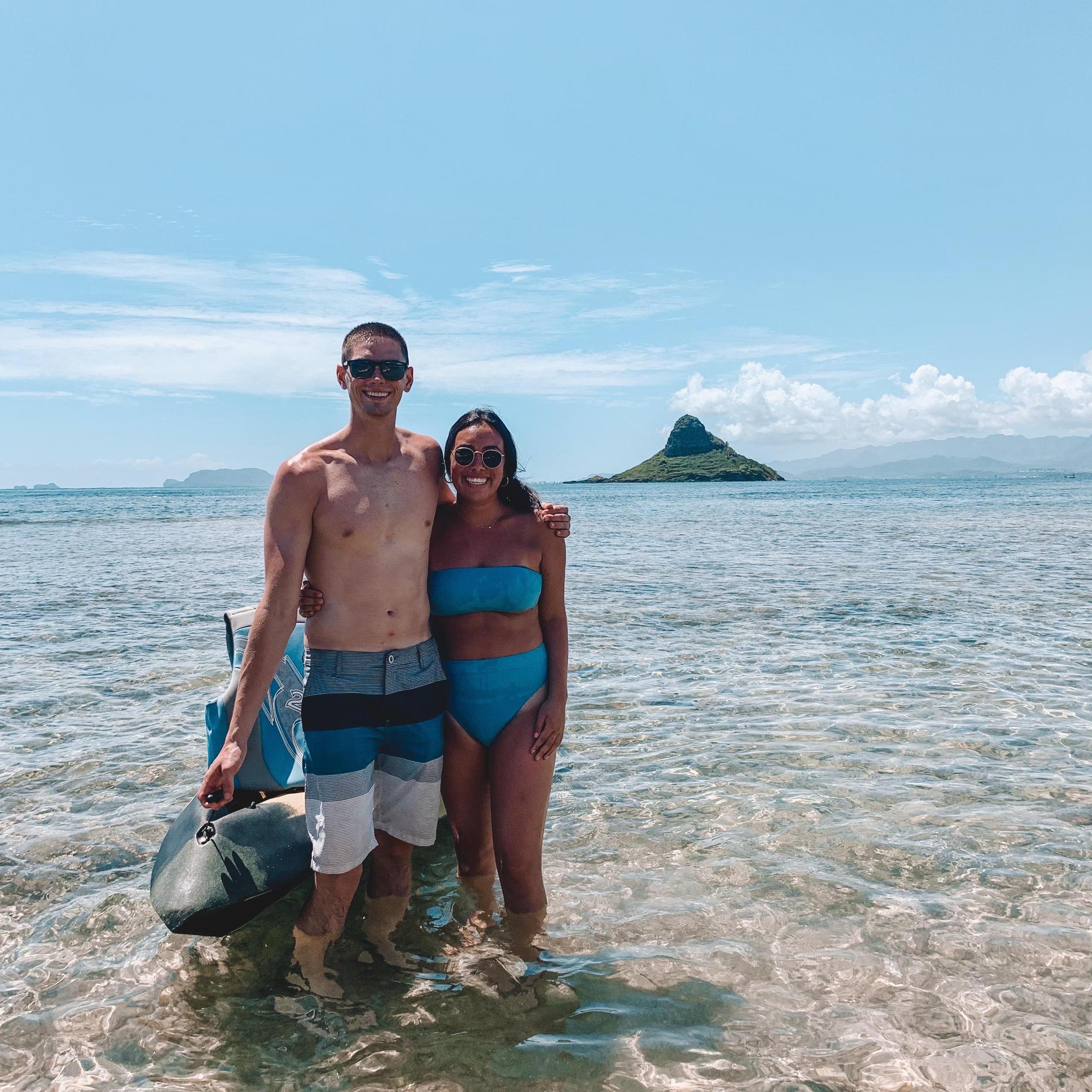 Kayaking trip to Mokoliʻi after the engagement