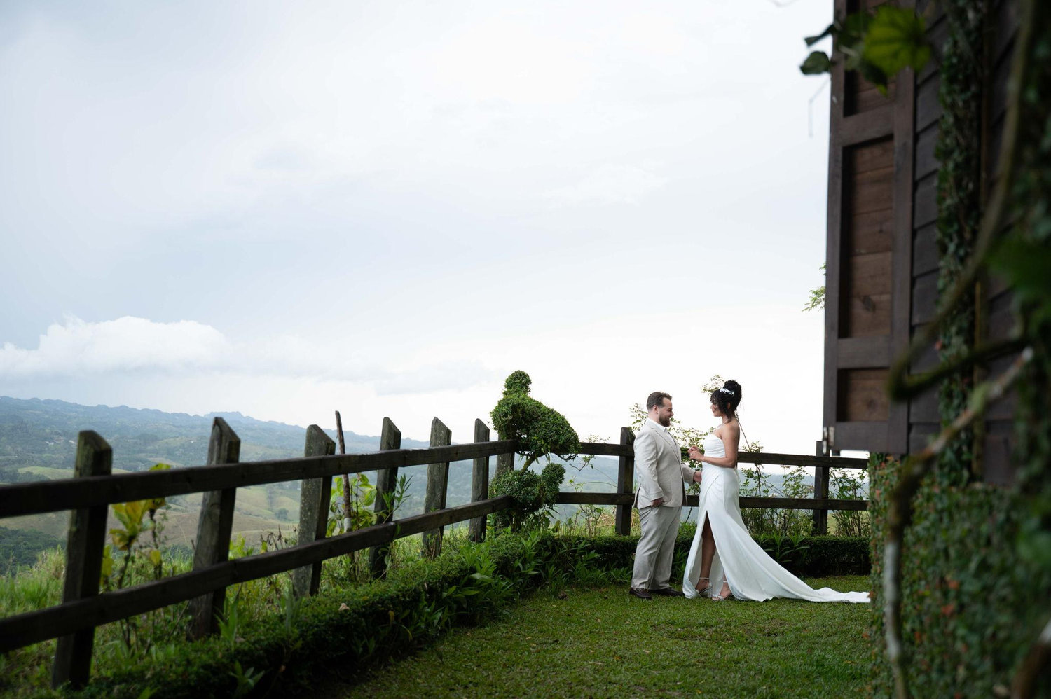 The Wedding Website of Raydeniss Terrero and Kenneth Oberlies
