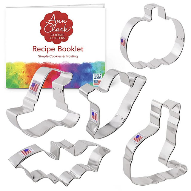Ann Clark Cookie Cutters 5 Piece Halloween Cookie Cutter Set with Recipe Booklet, Pumpkin, Bat, Ghost, Witch Hat and Cat