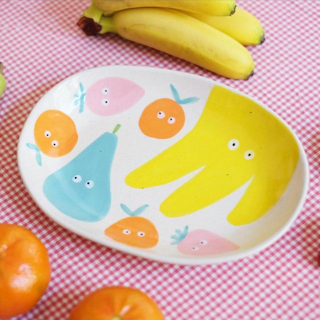 Lindo plato de cerámica / Plato pintado a mano / Regalo de inauguración de la casa