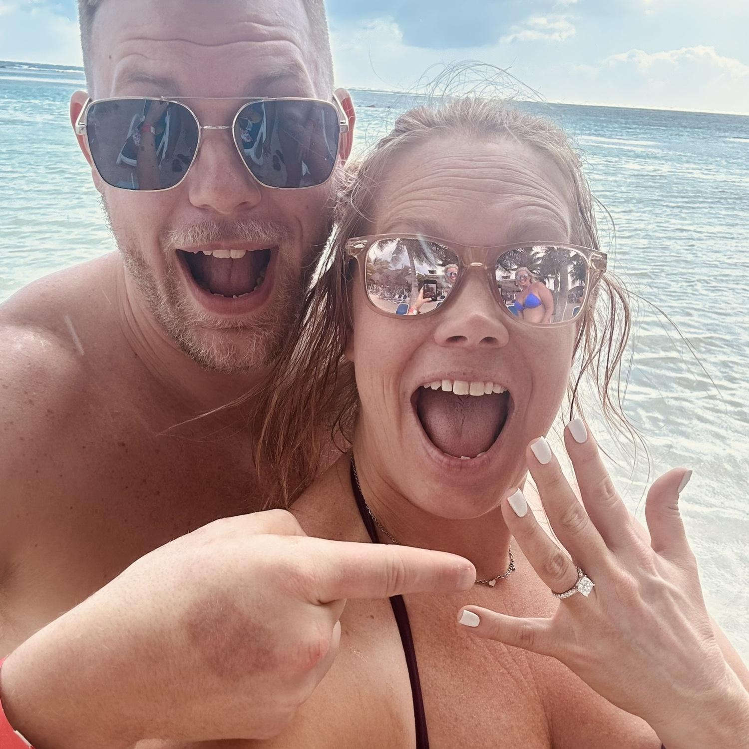 We’re engaged!!