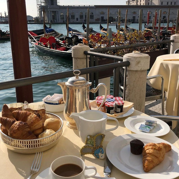 Brunch - Honeymoon