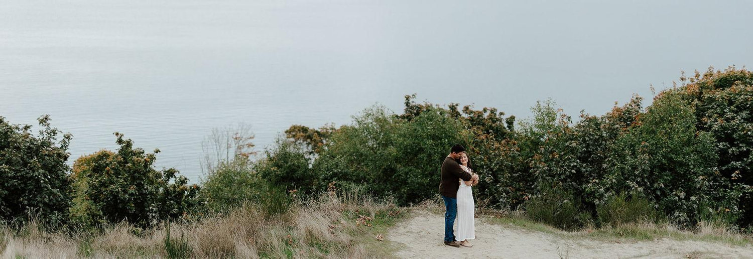 The Wedding Website of Alex Lynn Ferrier and Jeremy David Johnson